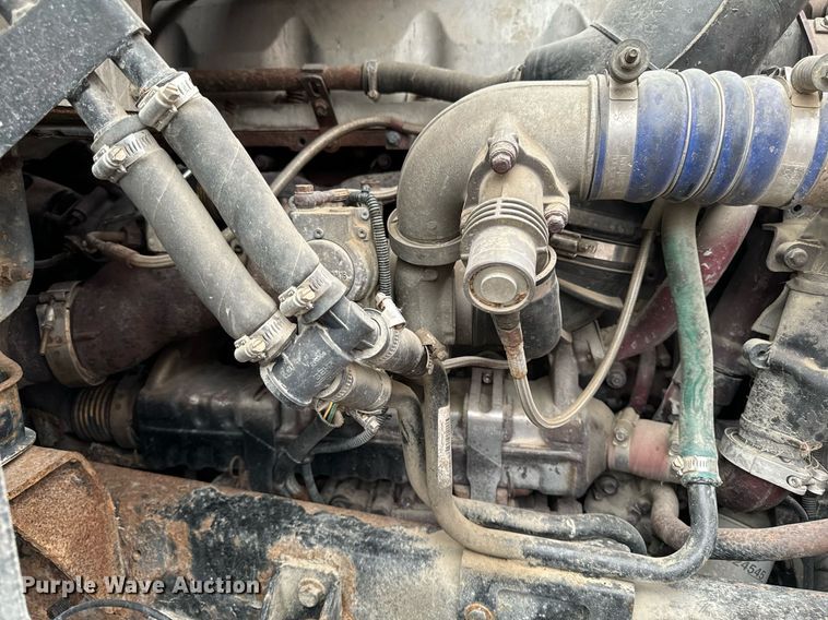 image for item DW2387 2009 Mack CXU613 semi truck