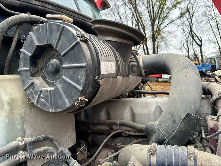 image for item DW2387 2009 Mack CXU613 semi truck