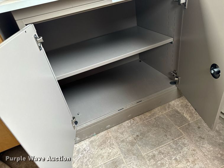 image for item DW2395 1996 TSI office trailer