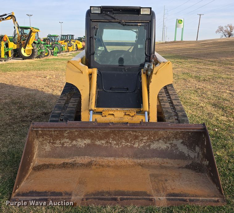 image for item DW3890 2006 John Deere CT322 tracked skid steer loader