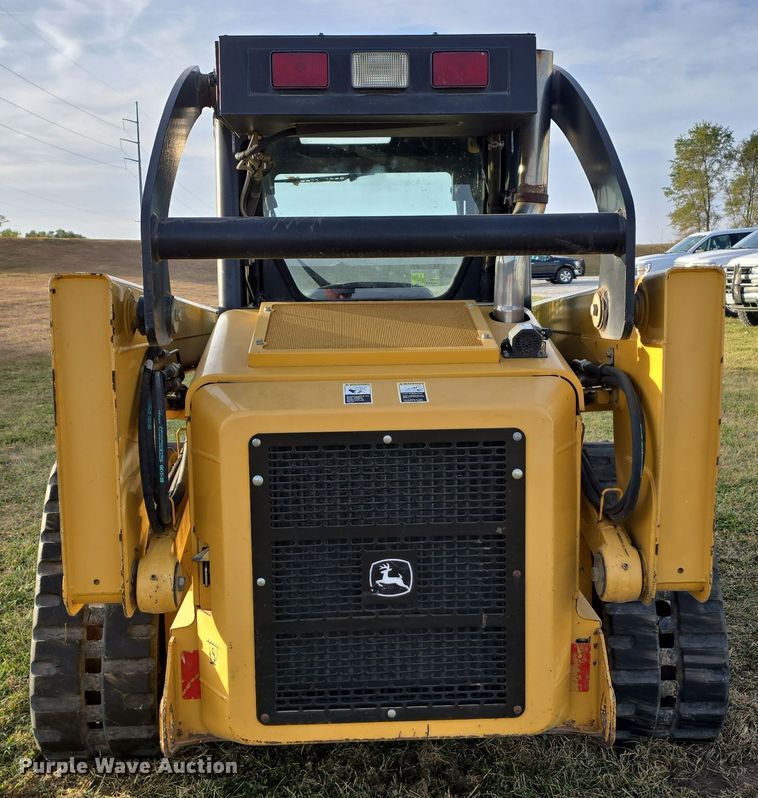 image for item DW3890 2006 John Deere CT322 tracked skid steer loader