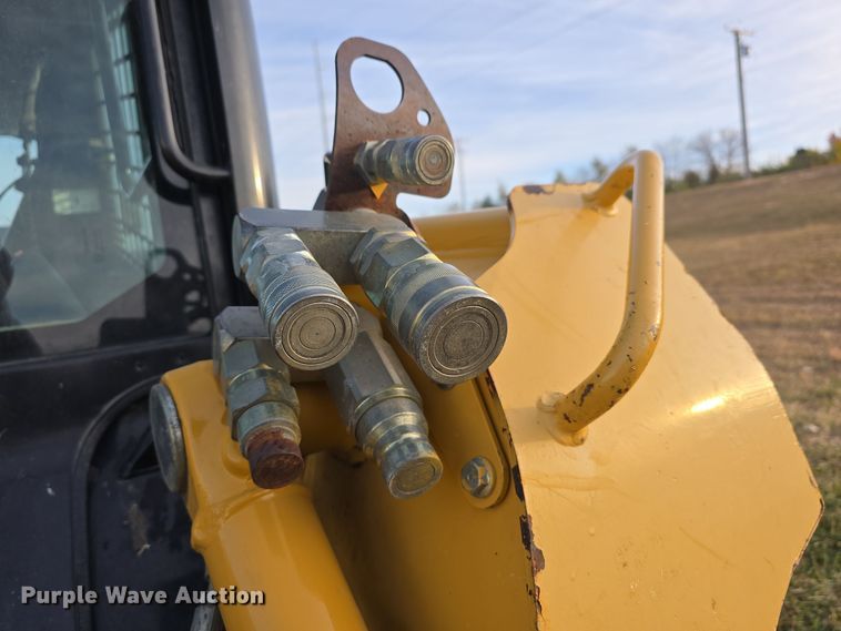 image for item DW3890 2006 John Deere CT322 tracked skid steer loader