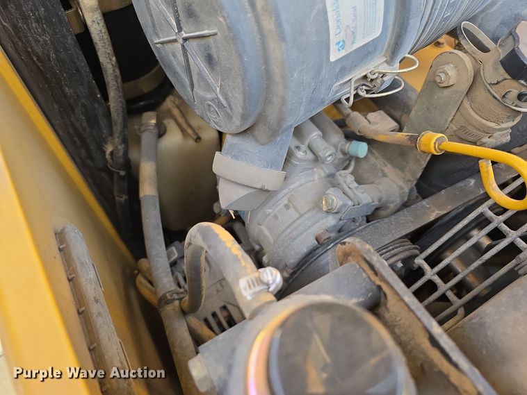 image for item DW3890 2006 John Deere CT322 tracked skid steer loader