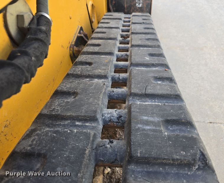 image for item DW3890 2006 John Deere CT322 tracked skid steer loader