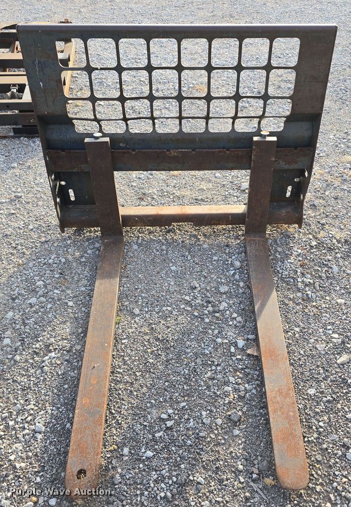 image for item DW3890 2006 John Deere CT322 tracked skid steer loader