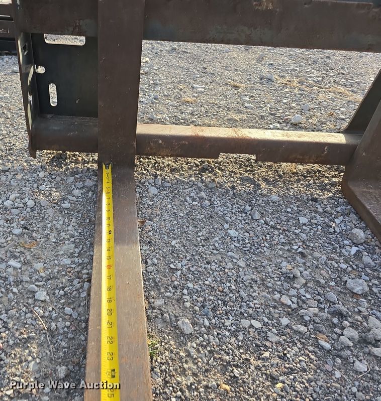 image for item DW3890 2006 John Deere CT322 tracked skid steer loader