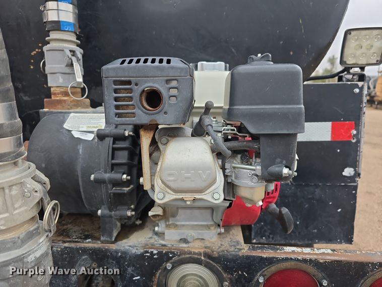 image for item DW3900 1988 Freightliner FLC112 water truck