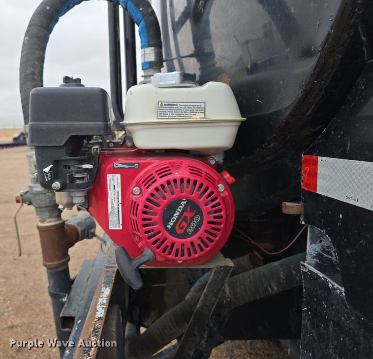 image for item DW3900 1988 Freightliner FLC112 water truck