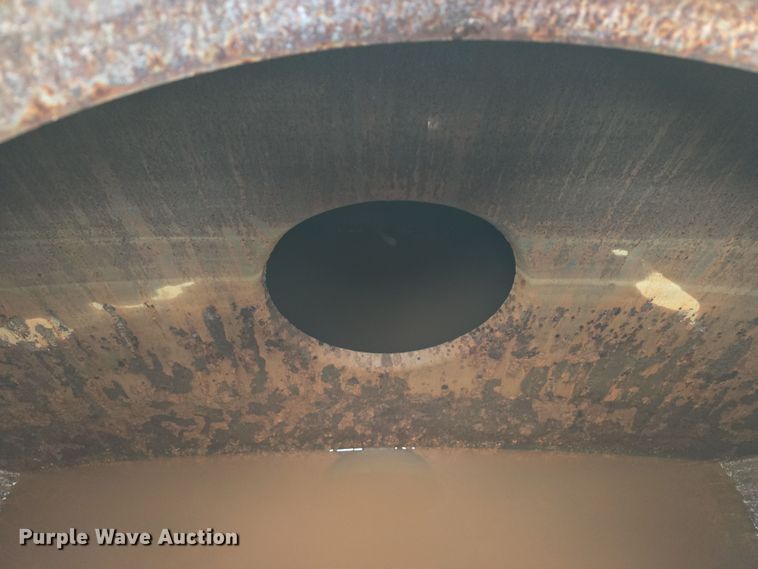 image for item DW3900 1988 Freightliner FLC112 water truck