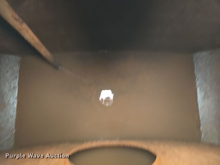 image for item DW3900 1988 Freightliner FLC112 water truck