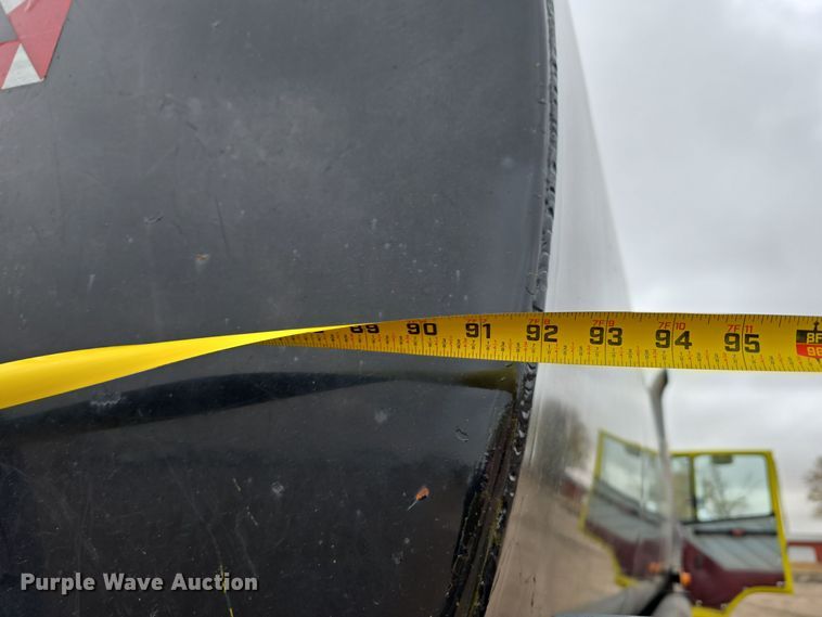 image for item DW3900 1988 Freightliner FLC112 water truck