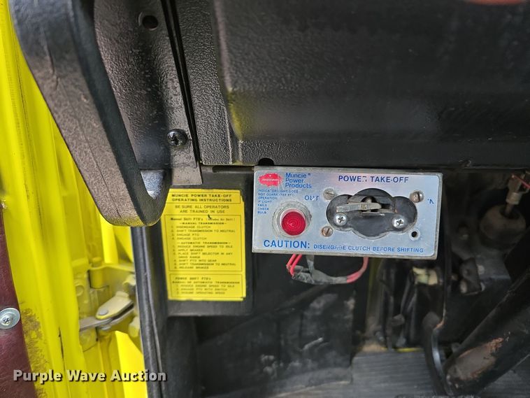 image for item DW3900 1988 Freightliner FLC112 water truck