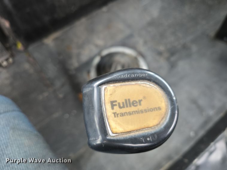 image for item DW3900 1988 Freightliner FLC112 water truck