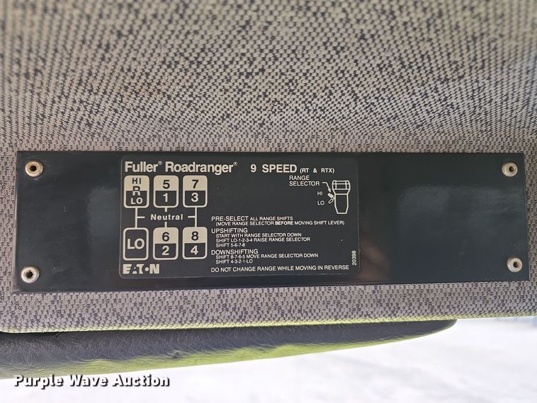 image for item DW3900 1988 Freightliner FLC112 water truck