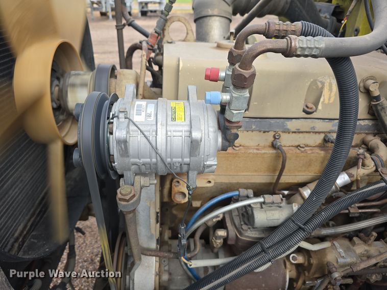 image for item DW3900 1988 Freightliner FLC112 water truck