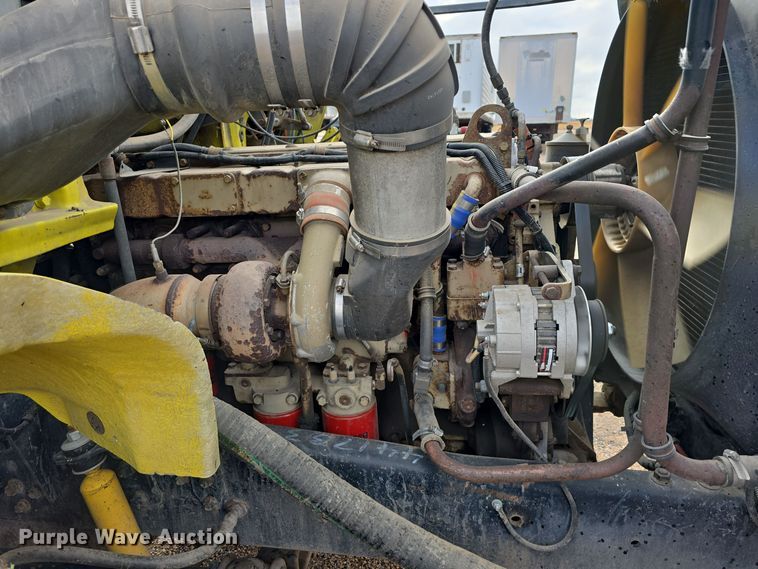 image for item DW3900 1988 Freightliner FLC112 water truck