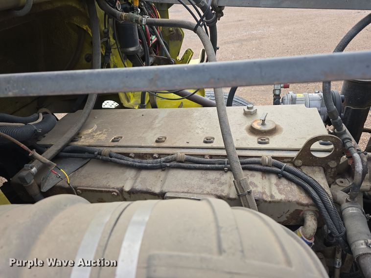 image for item DW3900 1988 Freightliner FLC112 water truck