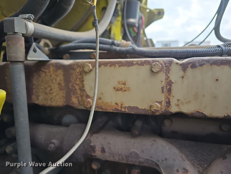 image for item DW3900 1988 Freightliner FLC112 water truck