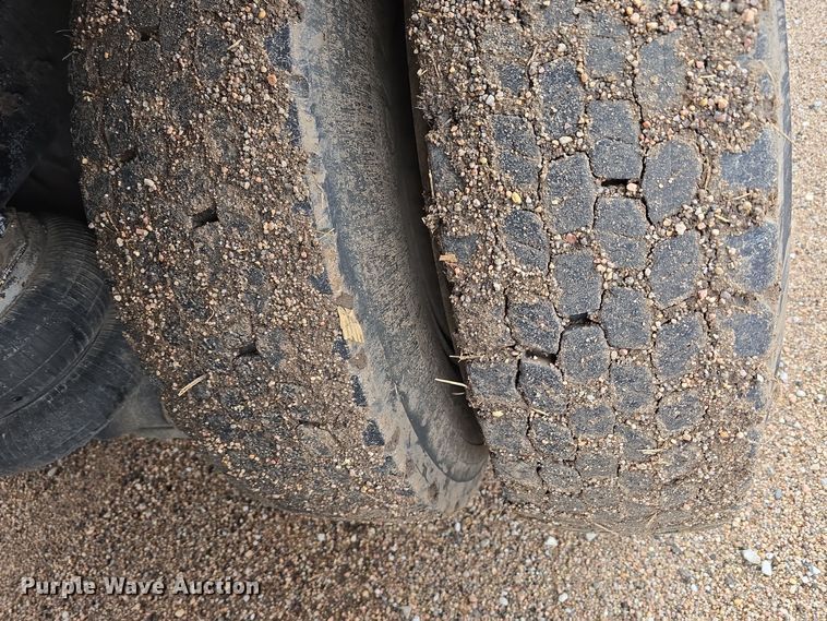 image for item DW3900 1988 Freightliner FLC112 water truck