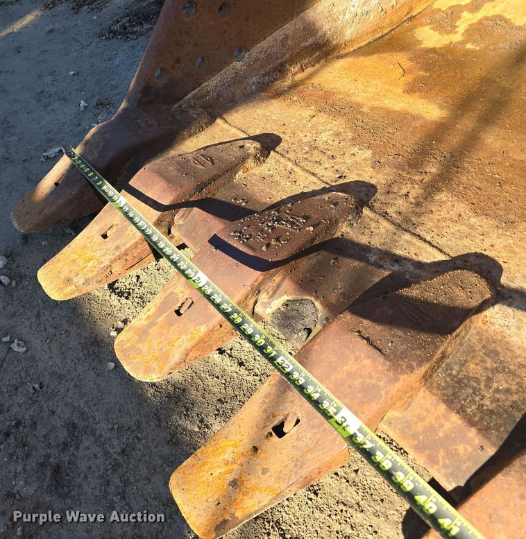 image for item DW3951 2006 John Deere 892E LC excavator