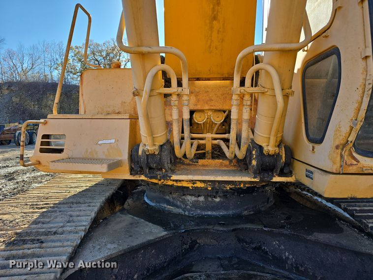 image for item DW3951 2006 John Deere 892E LC excavator