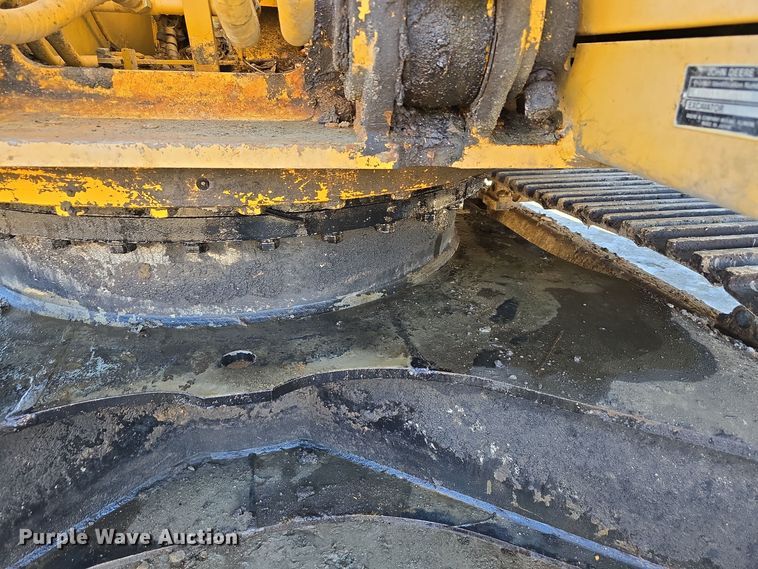 image for item DW3951 2006 John Deere 892E LC excavator