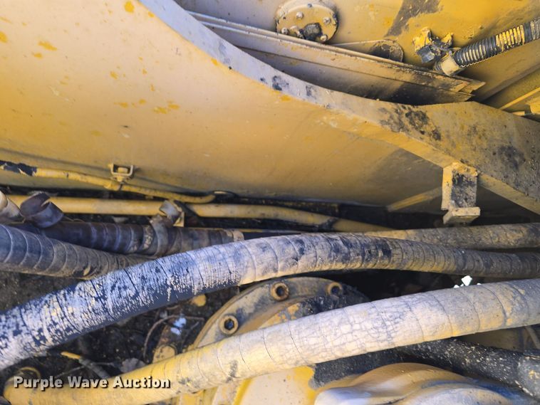 image for item DW3951 2006 John Deere 892E LC excavator