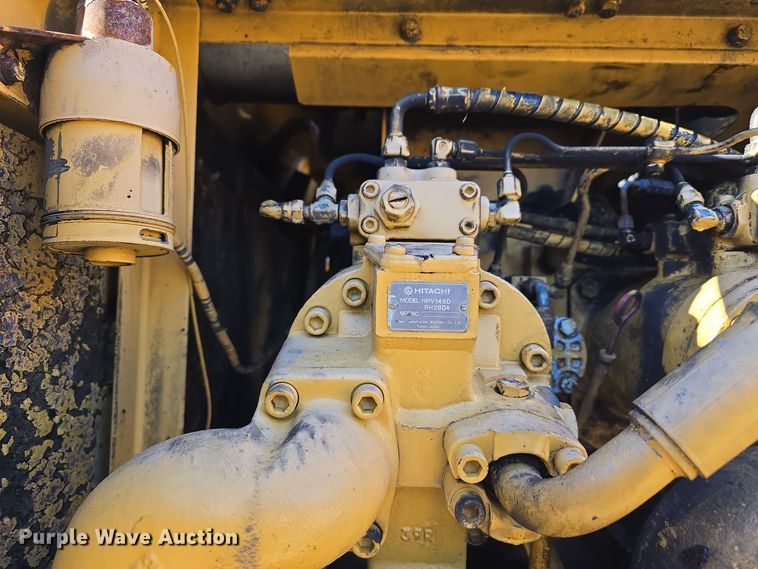 image for item DW3951 2006 John Deere 892E LC excavator