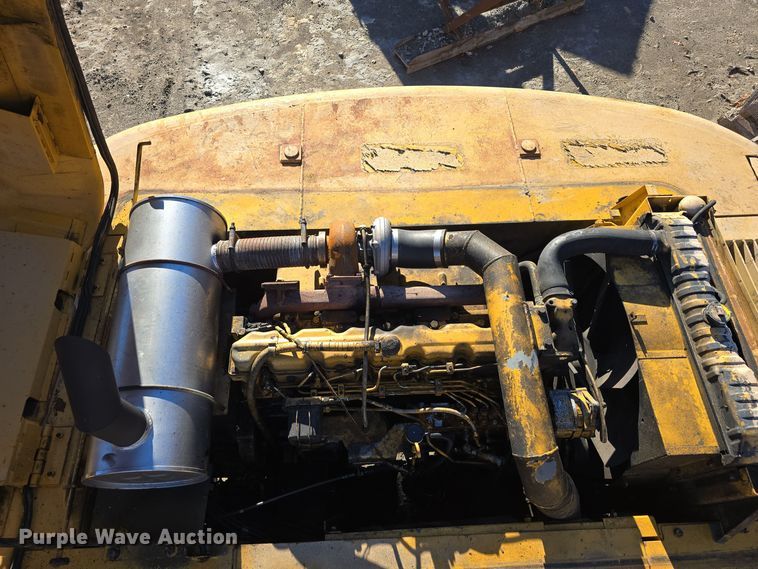 image for item DW3951 2006 John Deere 892E LC excavator