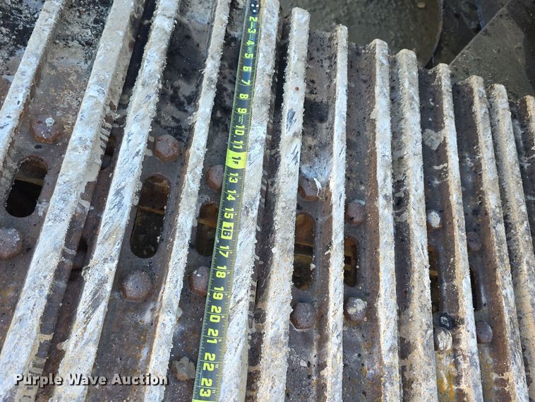 image for item DW3951 2006 John Deere 892E LC excavator