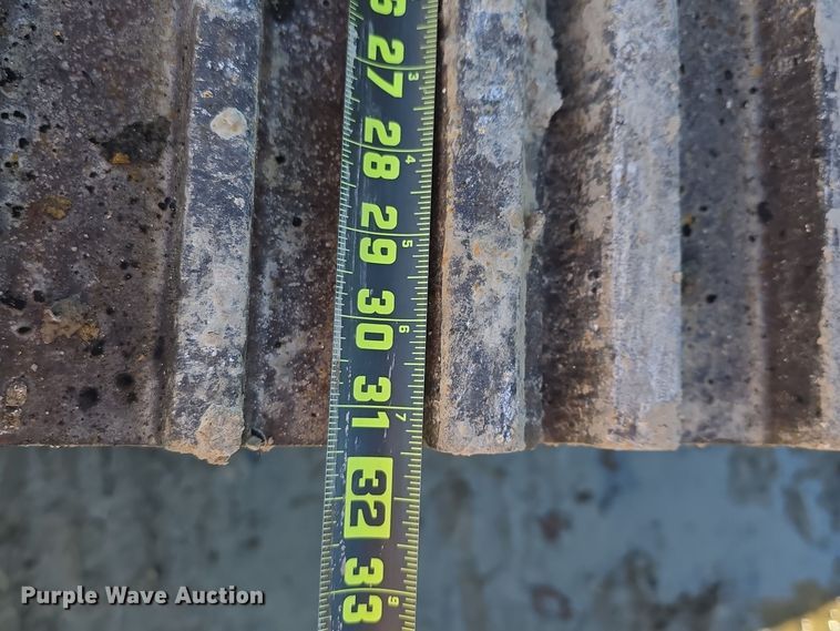 image for item DW3951 2006 John Deere 892E LC excavator