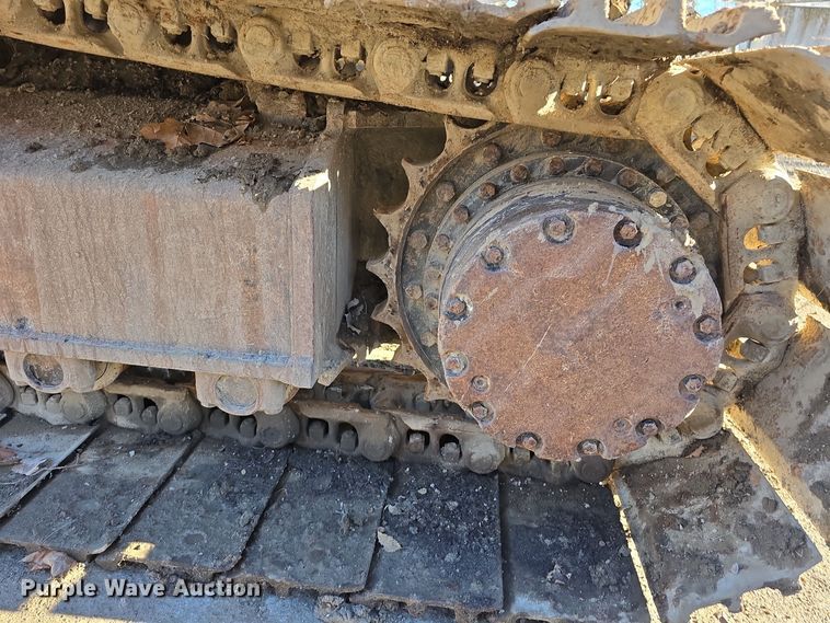 image for item DW3951 2006 John Deere 892E LC excavator