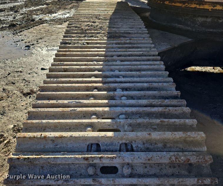 image for item DW3951 2006 John Deere 892E LC excavator