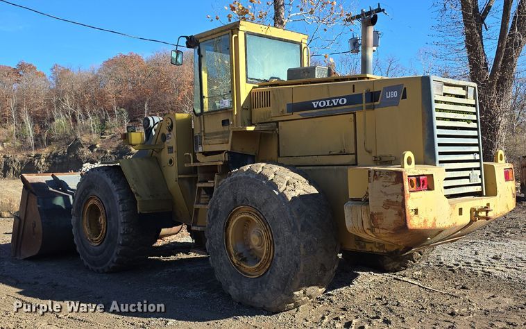 image for item DW3953 1993 Volvo L180 wheel loader