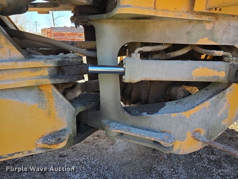 image for item DW3953 1993 Volvo L180 wheel loader