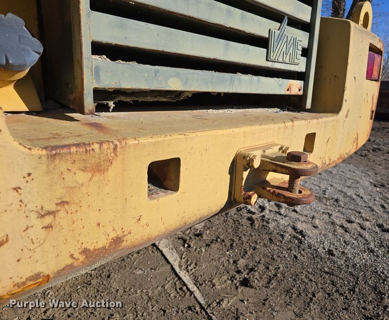 image for item DW3953 1993 Volvo L180 wheel loader