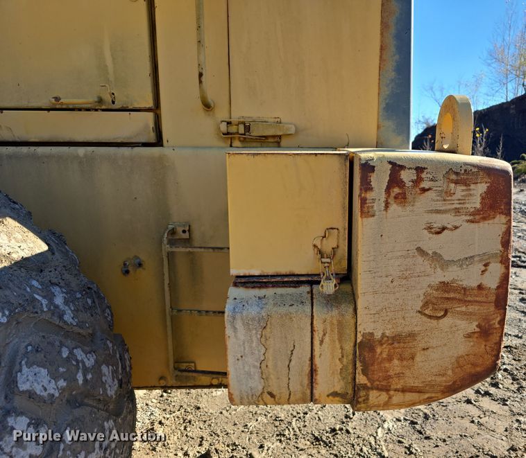 image for item DW3953 1993 Volvo L180 wheel loader