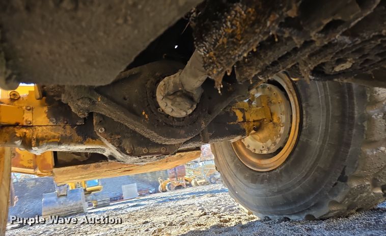 image for item DW3953 1993 Volvo L180 wheel loader