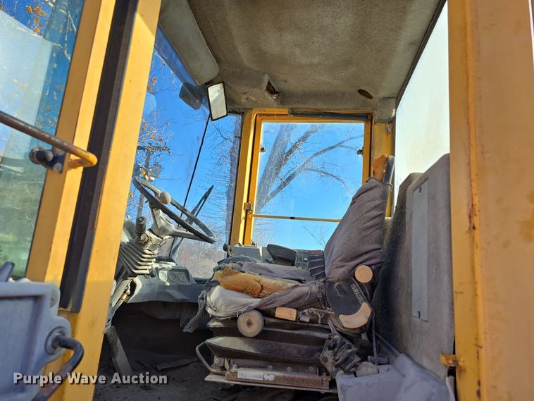 image for item DW3953 1993 Volvo L180 wheel loader