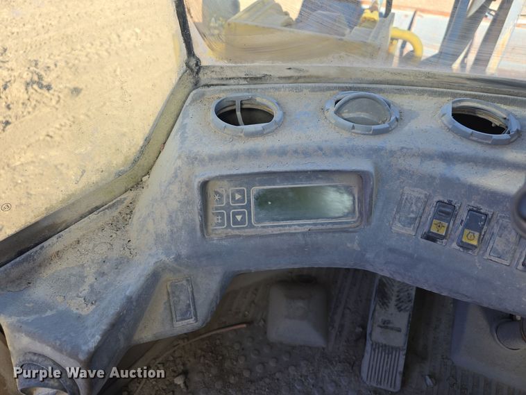 image for item DW3953 1993 Volvo L180 wheel loader