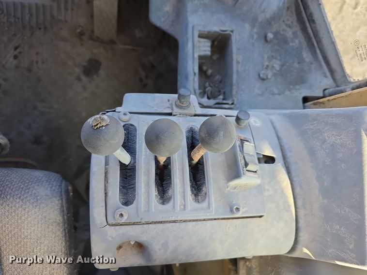 image for item DW3953 1993 Volvo L180 wheel loader