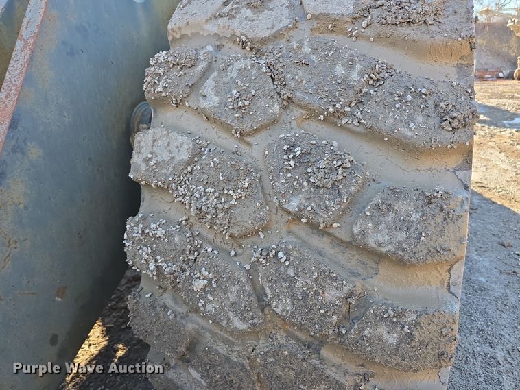 image for item DW3953 1993 Volvo L180 wheel loader