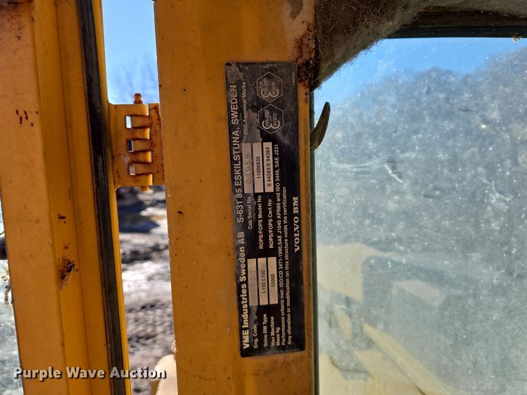 image for item DW3953 1993 Volvo L180 wheel loader