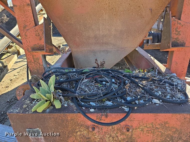 image for item DW3957 Pioneer Engineering 5239 roll crusher