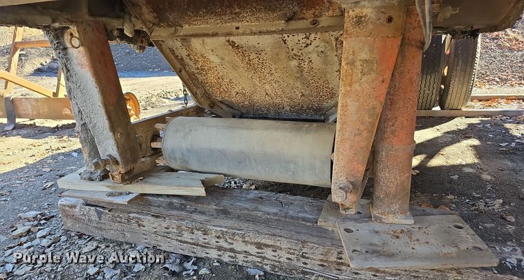 image for item DW3957 Pioneer Engineering 5239 roll crusher