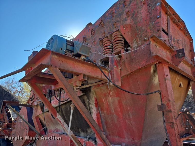 image for item DW3957 Pioneer Engineering 5239 roll crusher