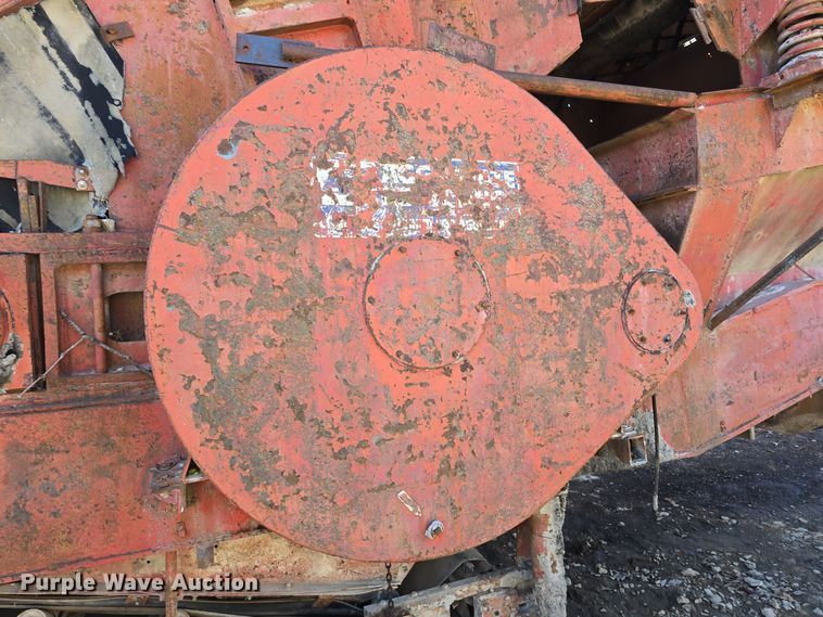 image for item DW3957 Pioneer Engineering 5239 roll crusher