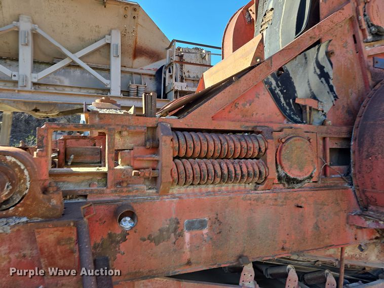 image for item DW3957 Pioneer Engineering 5239 roll crusher