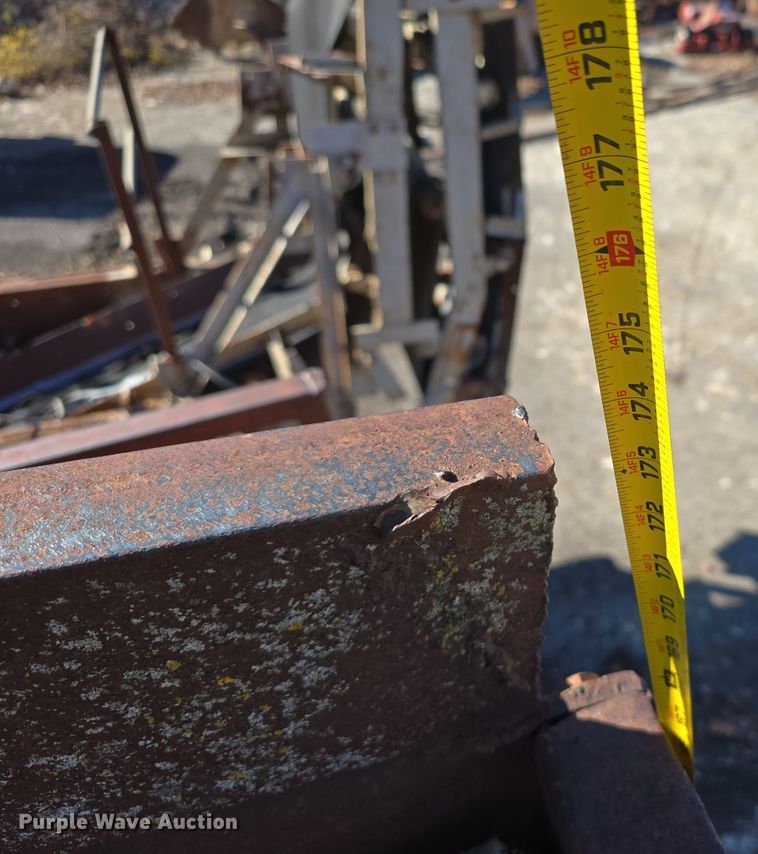 image for item DW3957 Pioneer Engineering 5239 roll crusher