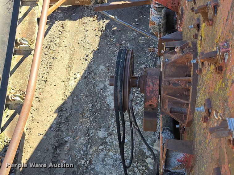 image for item DW3957 Pioneer Engineering 5239 roll crusher